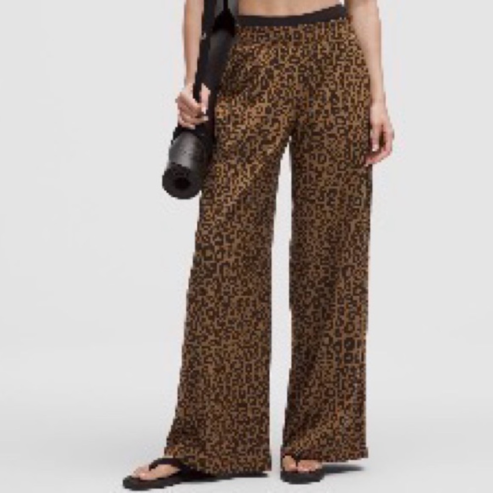 Lululemon Swift Mid-rise Leopard Print Wide-Leg Pants